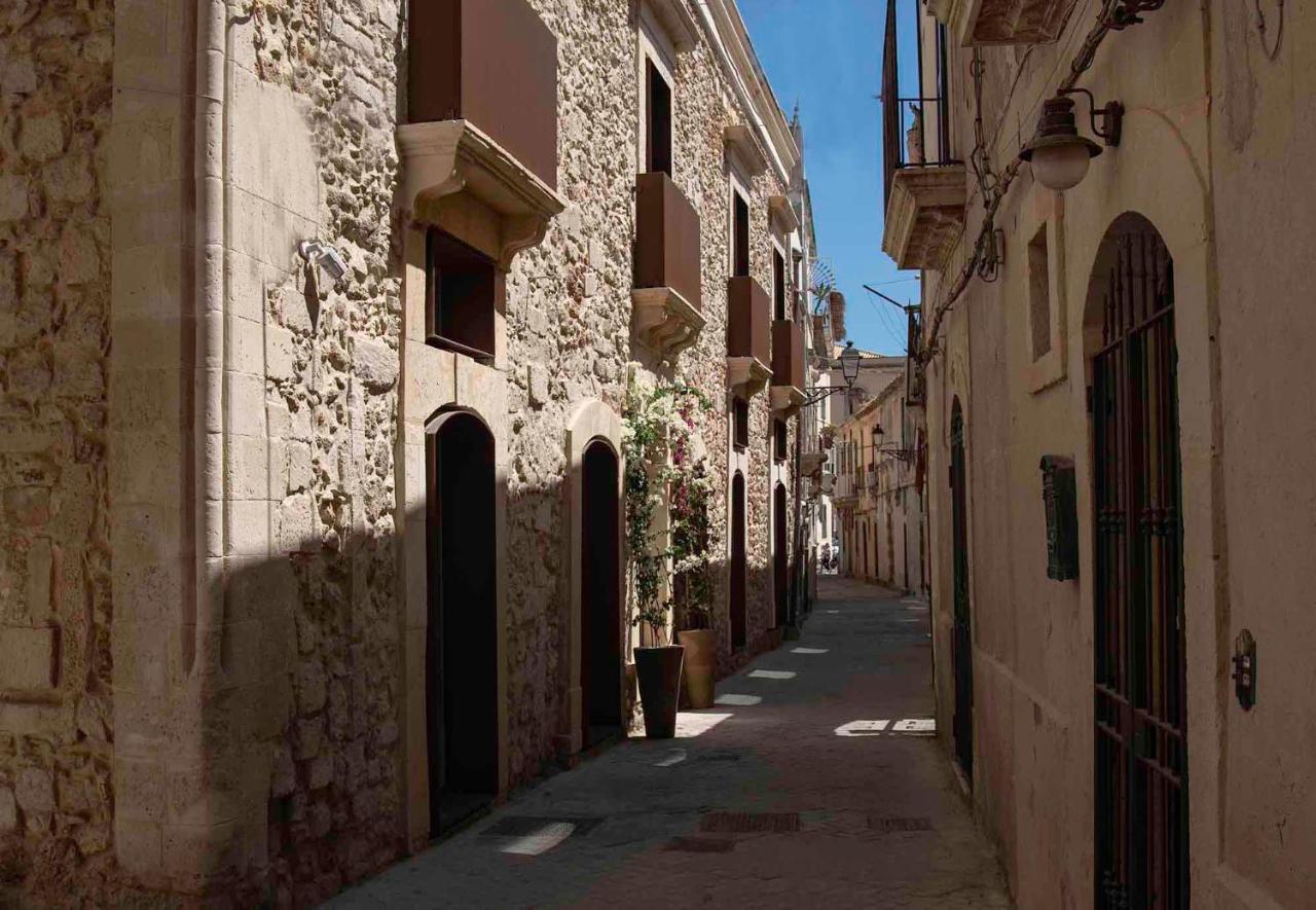 מלון סירקוזה Palazzo Salomone מראה חיצוני תמונה